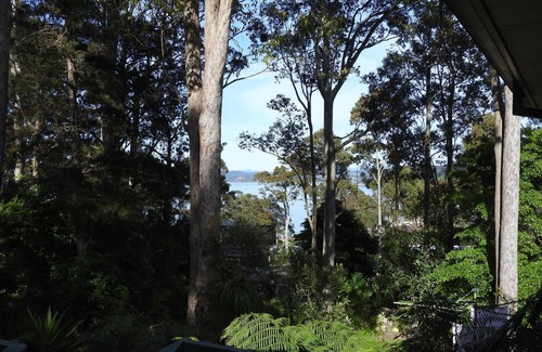 Long Beach House | Excellent home to enjoy and relax with family and friends. 5 min from the beach!
