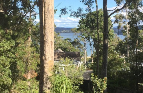 Long Beach House | Excellent home to enjoy and relax with family and friends. 5 min from the beach!