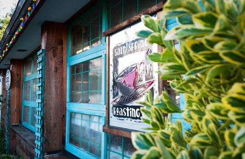 Upper Lonsdale House | Excellent Location - Minutes to the Mountain