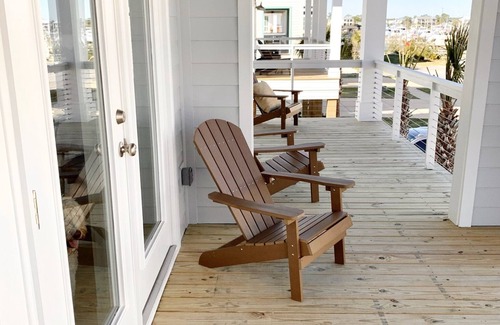 Orange Beach House | Excellent Location, Beautiful House Sleeps 10 and Will Feel Like Home!