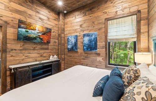 Gatlinburg - Pigeon Forge House | Excellent View Arcade Pool Theater Spa Resort Fun