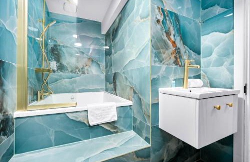 Cradley House | Exceptional 4 Bedroom House - Garden - High Speed Internet - Parking 154R