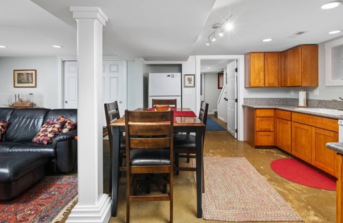 Hosford-Abernethy Condo | Exceptional Daylight Basement Location, Private Entrance, Cozy Patio Area w/ BBQ, Close 2 Everything