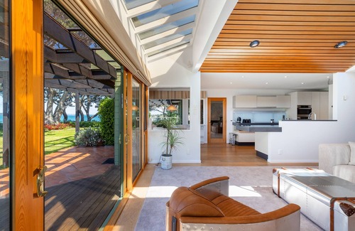 Auckland House | Exceptional Waterfront House