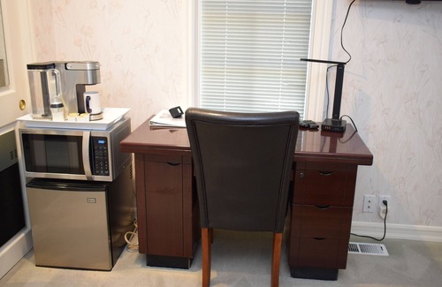 Los Gatos Villa | Exceptionally private Suite in Saratoga’s Upscale area.