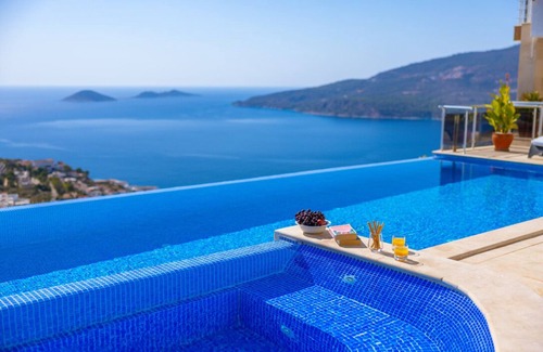 Kalkan Villa | Exceptionally spacious villa with one of the best views in Kalkan