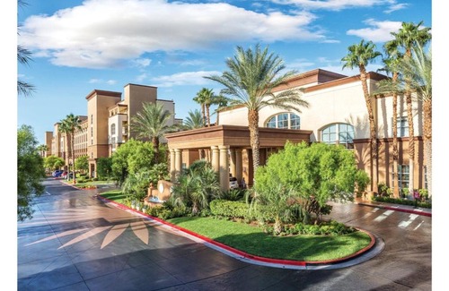 Enterprise Apartment | Exclusive 2BR Condo Retreat, Featuring a Lazy River - Special Offer Now!