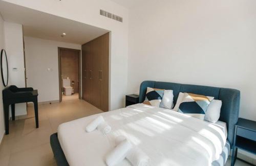 Nad Al Sheba Apartment | Exclusive 2BR With City View