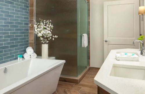 Bonita Springs Apartment | Exclusive 5 star Hyatt Vacation Club 2/2 with all of the extras.