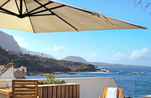 Garachico Apartment | Exclusive "Apartment Amarillo" in the heart of Garachico, 30 meters from the sea