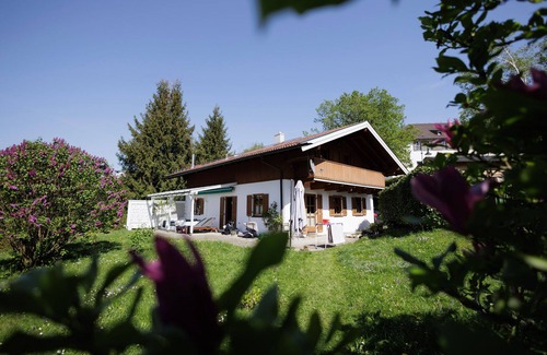 Gmain House | Exclusive country house with large garden above the rooftops of Bad Reichenhall.