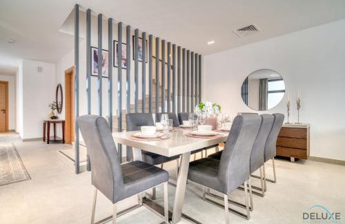 Downtown Dubai Apartment | Exclusive Deal! Luxury 4BR Villa on Al Dana Island by Deluxe Holiday Homes