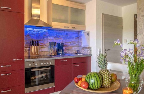 Schalkenmehren House | Exclusive holiday apartment with volcano views