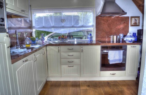 Renesse House | Exclusive holiday home with winter garden, free WiFi, barbecue area, loungers and. Gartenst.