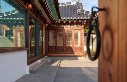 Suncheon Villa | Exclusive House Hanok Stay 'Soo Hanok'