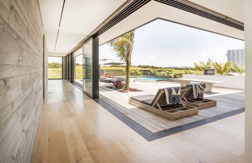 Omaha House | Exclusive Luxury Family Retreat