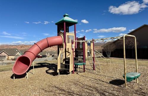 Moab South Valley House | Exclusive Retreats 6 Bedroom Suites Private Pool