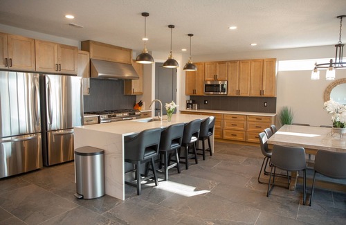 Moab South Valley House | Exclusive Retreats Desert Vista: Luxury 6 Bedroom Retreat- Heated Pool/Hot tub