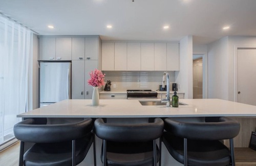 Old Montreal Apartment | Exclusive Sanctuary: Elegance Meets Comfort