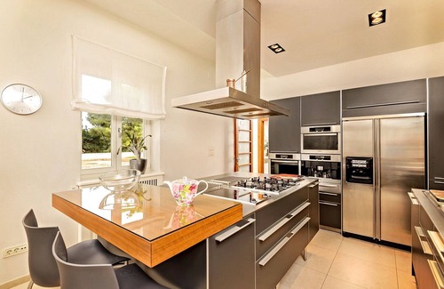 Split Villa | Exclusive Seafront Villa | 5 Bedrooms | Villa Mestro | Outdoor Pool