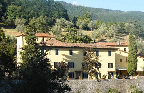 Croce a Uzzo Villa | Exclusive Tuscan Country Villa,Private Pool, near Florence&Pisa, sleeps max 15