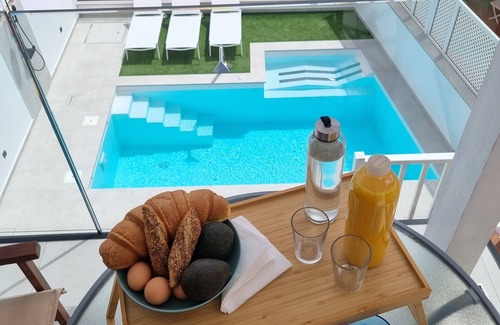 Arguineguin Villa | Exclusive Villa in Arguineguín- Private, heated saltwater Pool