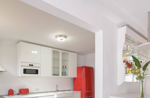 Yaiza Villa | Exclusive Villa in Yaiza-6 King Bdr-Game Room-Heated Pool-Beaches-Wineries