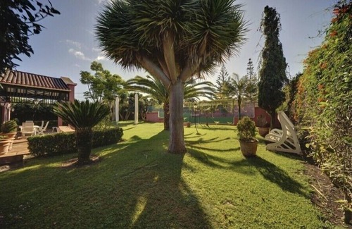 Tacoronte Villa | Exclusive villa on a golf course with paddle tennis court and views of the Teide