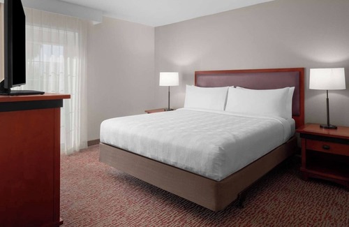 Snail Hotel | Executive 1BR Suite | Sunnyvale Center | Quiet Locale