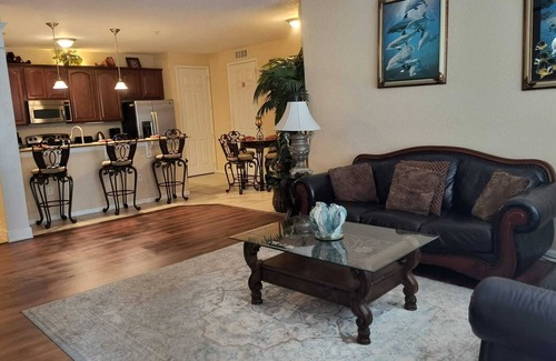 Florida Central Atlantic Coast Apartment | Executive 3 Br Villa @Universal/Vista Cay/Conv.Center