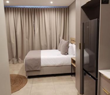 Sandown Apartment | Executive BlackBrick Apartment
