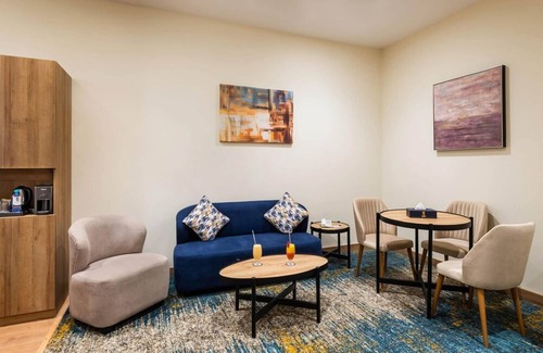 Riyadh House | Executive Elegance | Luxe Escape at Sunday ANAN