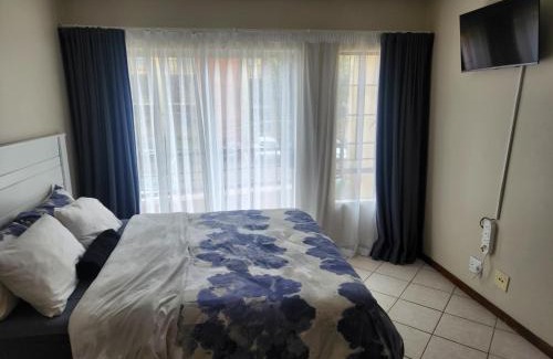 Greater Johannesburg Metropolitan Area Apartment | Executive Harmonic Studio