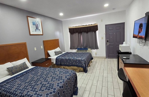 Laguna Heights Hotel | Executive Inn and Suites