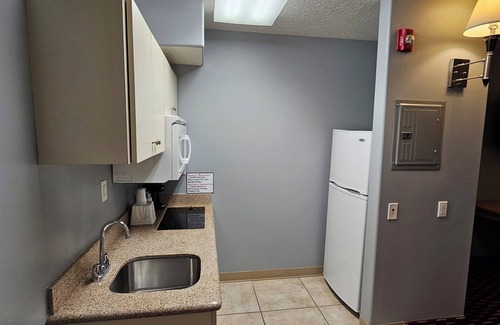 Naples Hotel | Executive Inn and Suites Extended Stay in Vernal