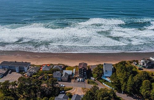 Logsden Apartment | Executive Penthouse on the Pacific