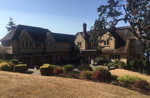 Saanich East House | Executive Private Waterfront Estate