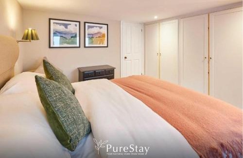Much Wenlock House | Executive Raven Nest Suite at The Raven Aparthotel in Much Wenlock by PureStay