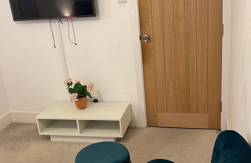 Woolwich Apartment | Executive room with all amenities ..