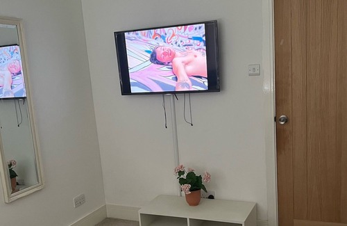 Woolwich Apartment | Executive room with all amenities ..