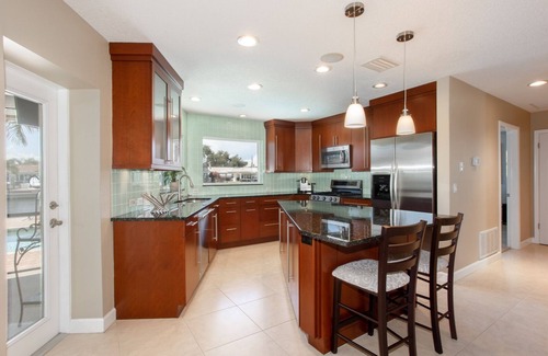 St. Petersburg - Clearwater House | Executive Waterfront (Sailboat Water) Home on Tampa Bay