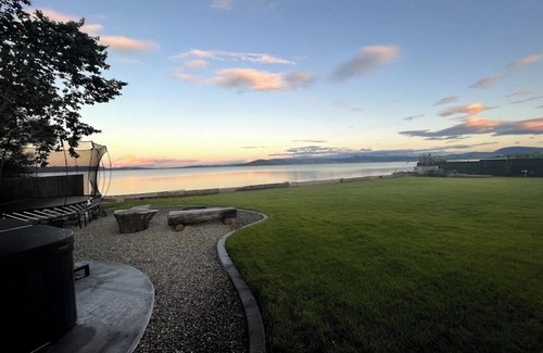 Ngongotaha House | Exhale Rotorua: Cozy Lakeside Oasis