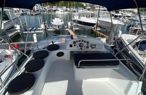 Malendure Boat Rental | Expérience unique sur un bateau