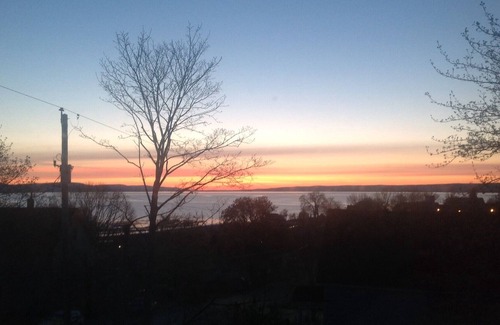 Digby House | EXPECT THE VERY BEST The Fisher House, Unique Three Bedroom Home, 4 night min.