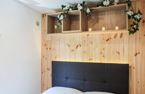 Wemding House | Experience a real Tiny House vacation close to nature at Camping Park Wemding!