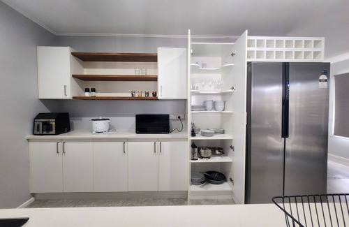 Titirangi House | Experience Comfort in Our 3-Bedroom Family Home