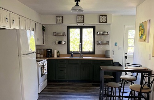 Hermann House | Experience HILL FARM, quietly nestled in the woods, only minutes from Hermann MO