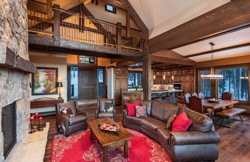 Baldy Mountain House | Experience luxury at Three Sisters Lookout with stunning mountain views!