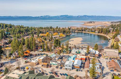 Bigfork Hotel | Experience Montana Cabins - Birdsong #2