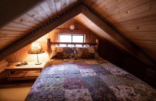 Bigfork Hotel | Experience Montana Cabins - Wildflower #3